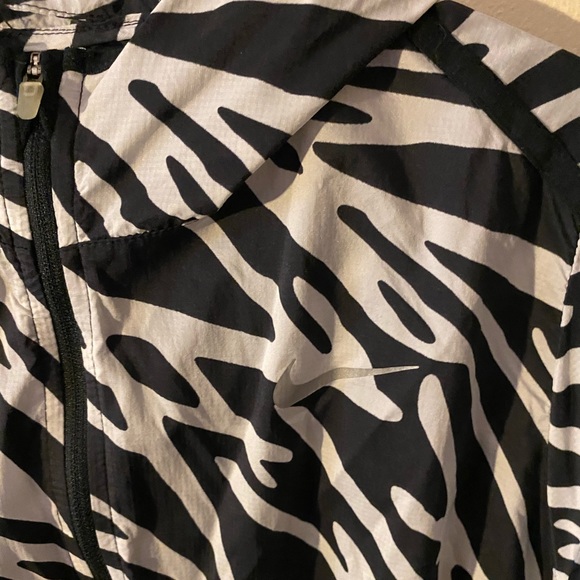 Nike tech windrunner - Picture 4 of 5